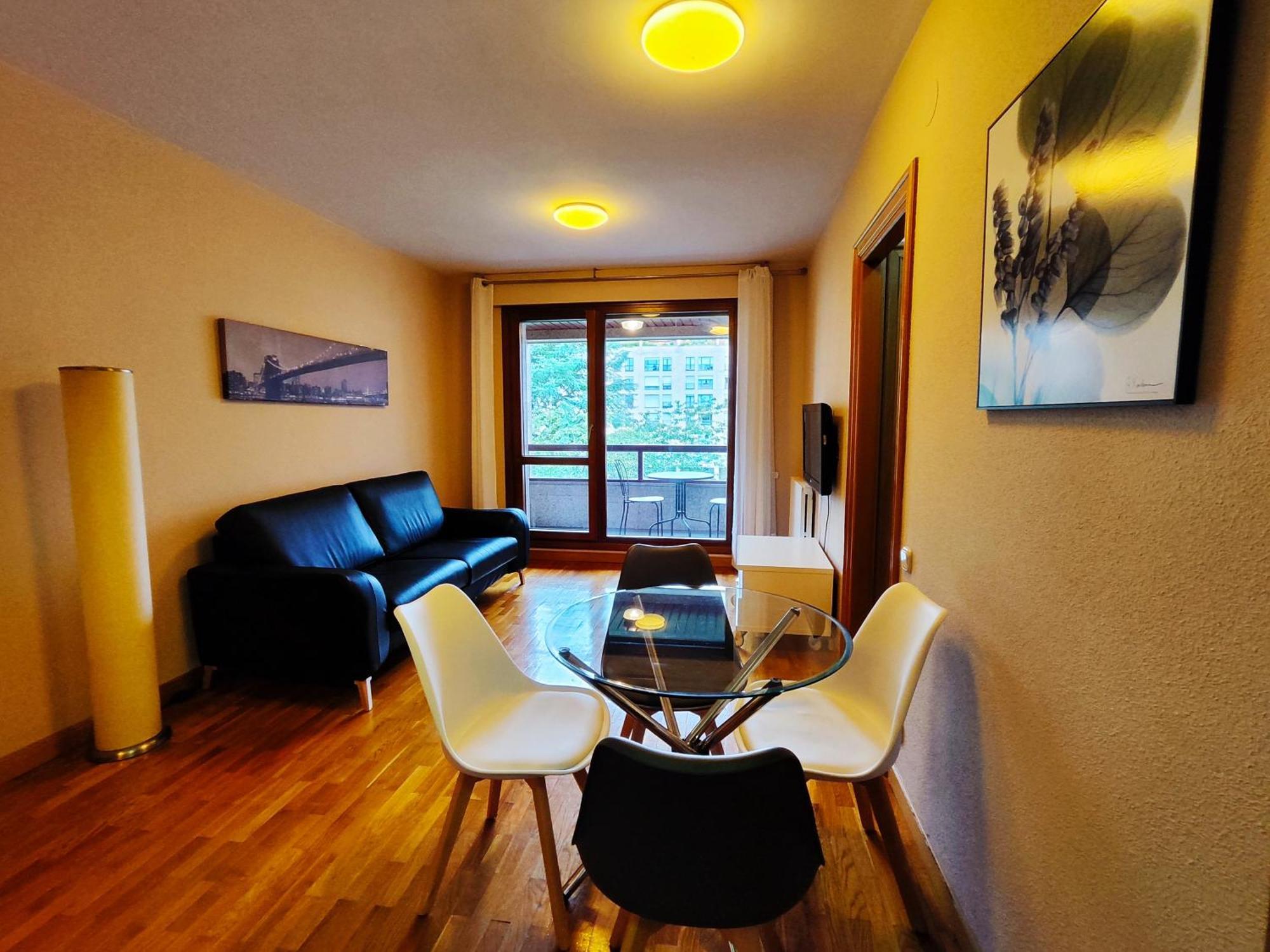 Gestion De Alojamientos Apartments Pamplona Dış mekan fotoğraf